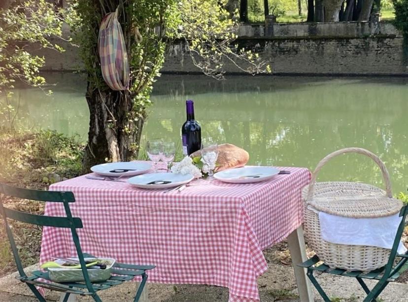Apartament Gite Chez Madeleine Louhans Zewnętrze zdjęcie
