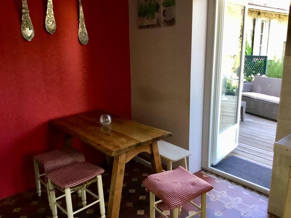 Apartament Gite Chez Madeleine Louhans Zewnętrze zdjęcie